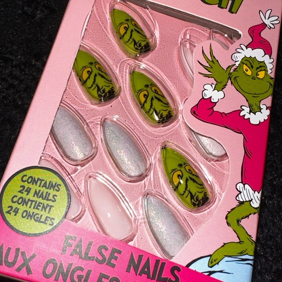 Dr. Seuss The Grinch Set of 24 False Christmas Nails with Glue Brand New In Box - Picture 3 of 5